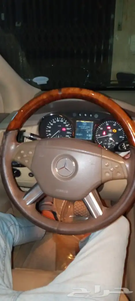 مرسيدس R350 فان 5