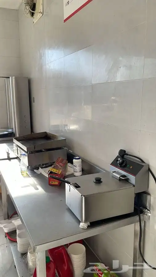 محل شاورما للتقبيل 4