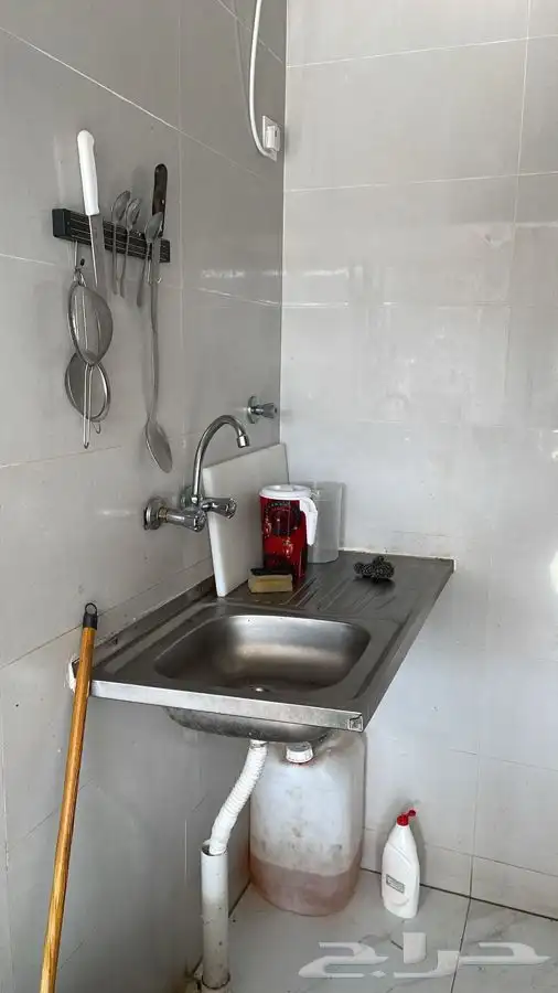 محل شاورما للتقبيل 5