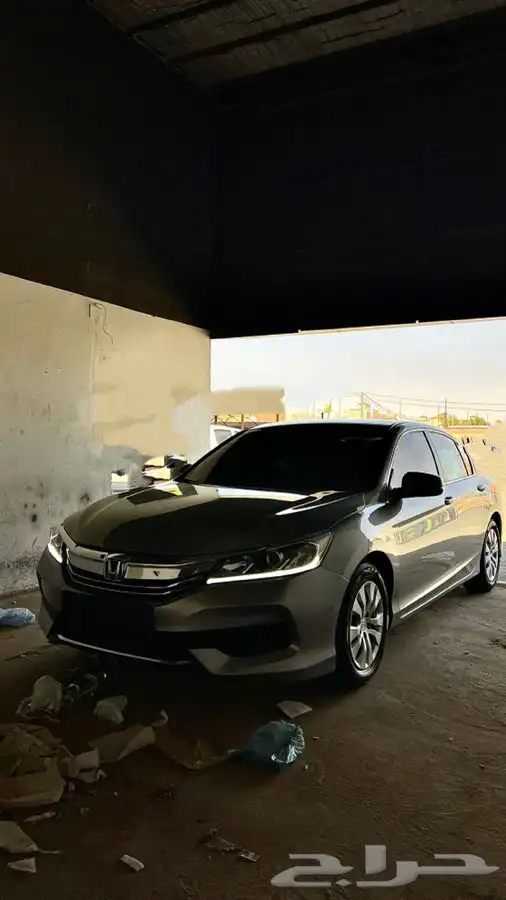 هوندا اكورد 2017 فضي بلد 4