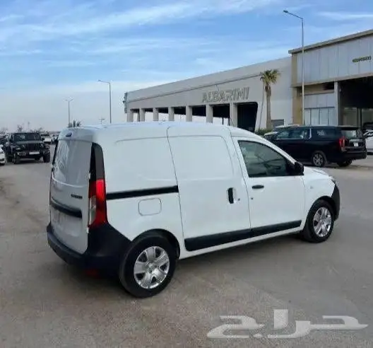 تاجير رينو فان 0