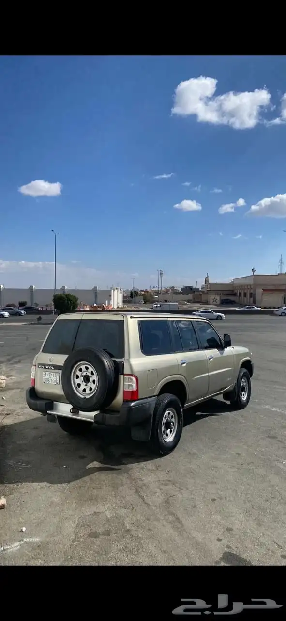 ( تم البيع )جيب نيسان 2002 مخزن 120 الف كيلو 0