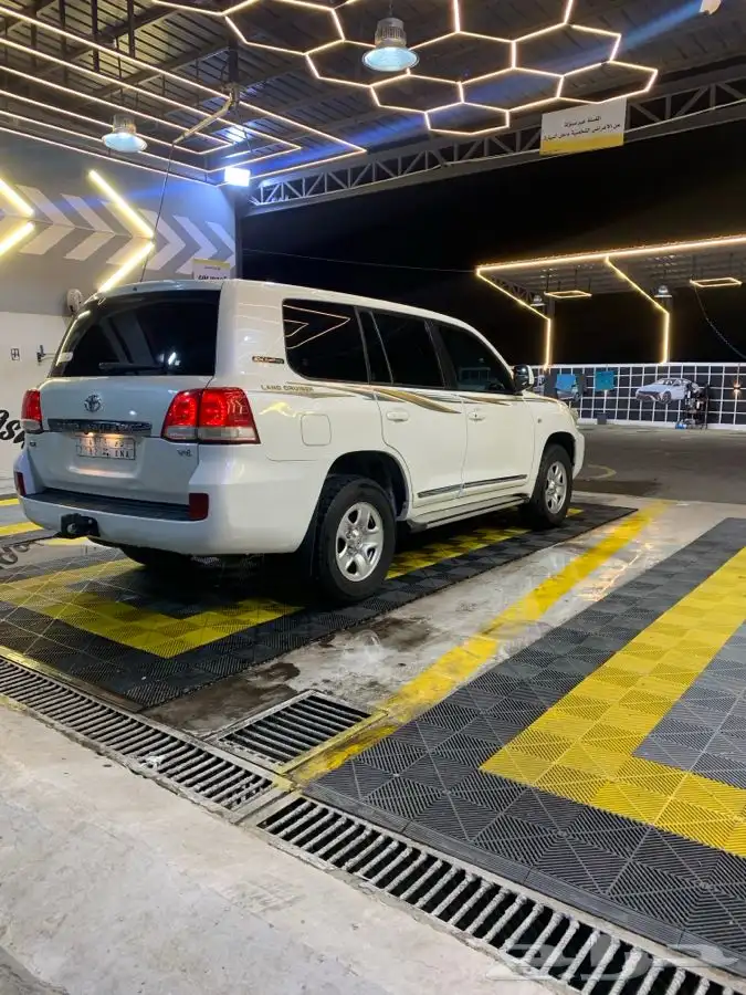 جي اكس لاندكروزر 3