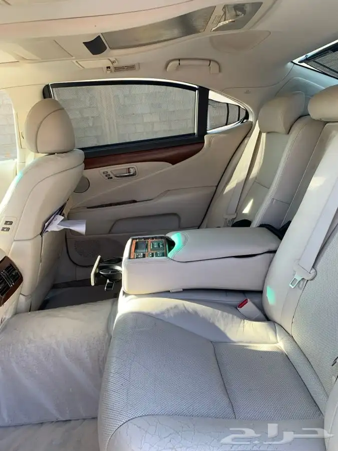 لكزس LS2010 4