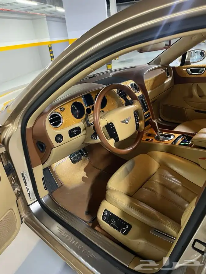 للبيع بنتلي مخزن 2006 12