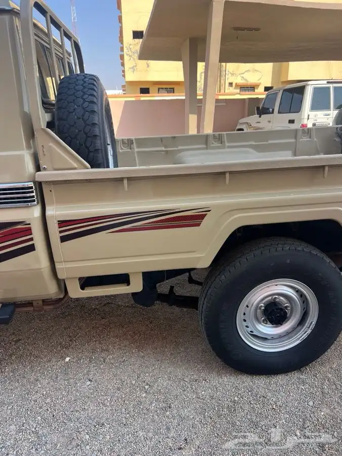 للبيع جيب شاص 14 11