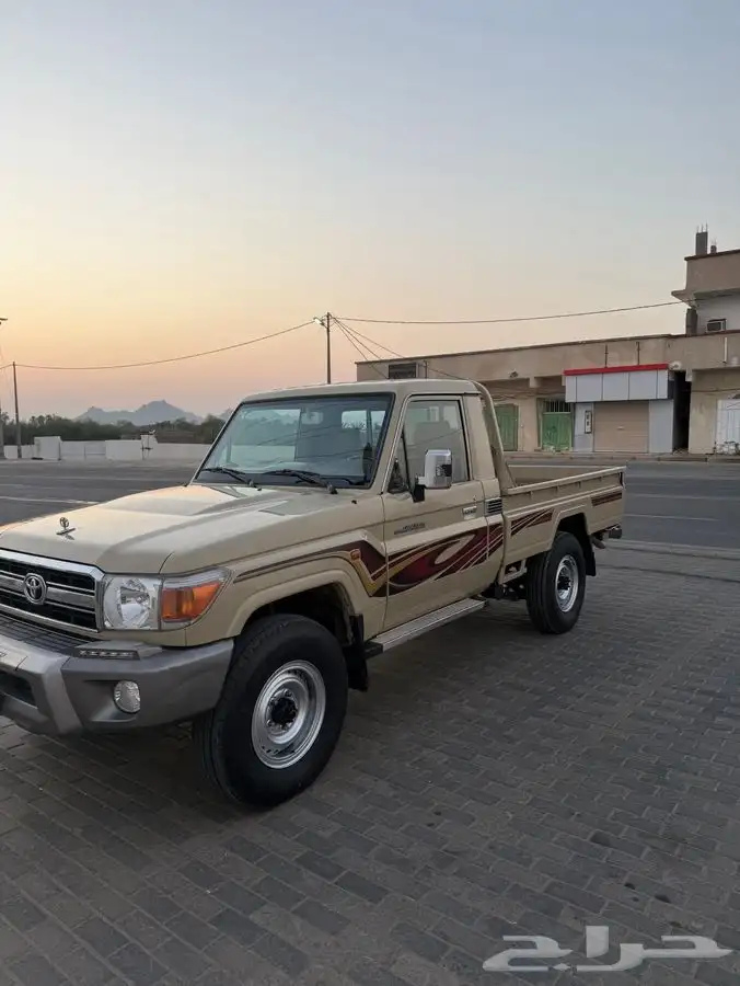 للبيع جيب شاص 14 0