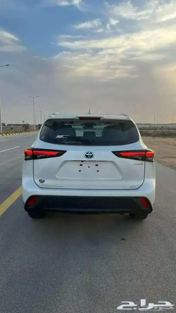 تويوتا هايلاندر 2025 1