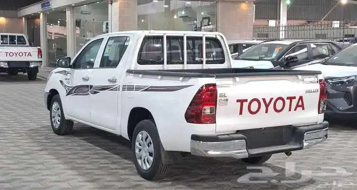 هايلكس غمارتين GL قير عادي ديزل 2.4 2025 2