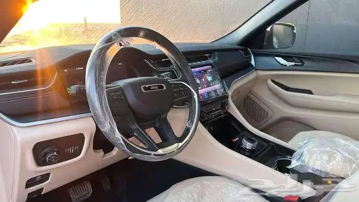 جيب جراند شيروكي لاريدو 2025 لدى الخضر للسيارات 7