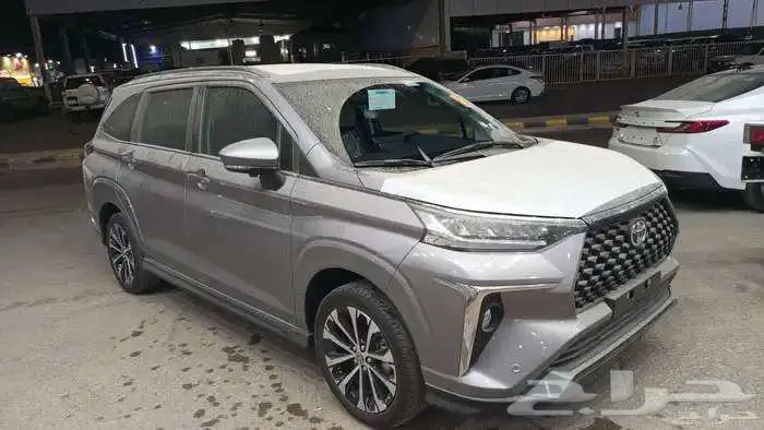 تويوتا فيلوز 2025 GLX فل كامل 4