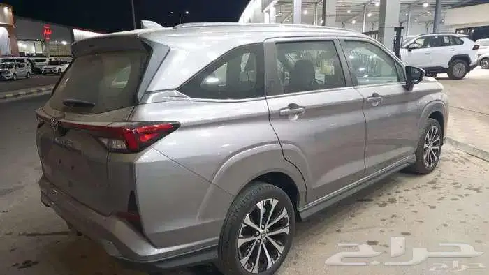 تويوتا فيلوز 2025 GLX فل كامل 5