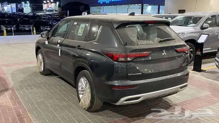 ميتسوبيشي اوتلاندر 7 مقاعد HL بدون دبل موديل 2025 3