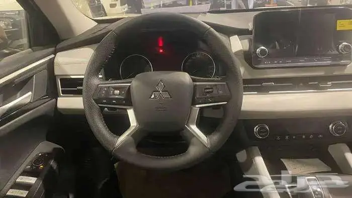 ميتسوبيشي اوتلاندر 7 مقاعد HL بدون دبل موديل 2025 6