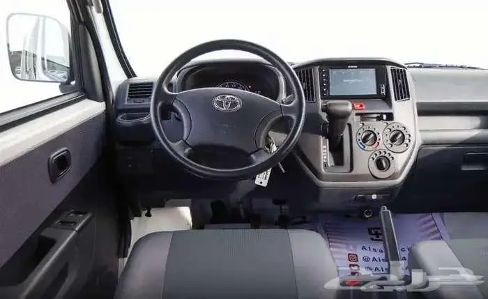 تويوتا لا يت اس توماتيك موديل 2025 بنزين حبه فقط 8