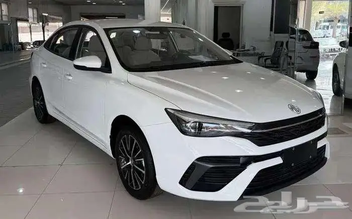 ام جي 5 استاندر الشكل الجديد والقديم موديل 2025 1