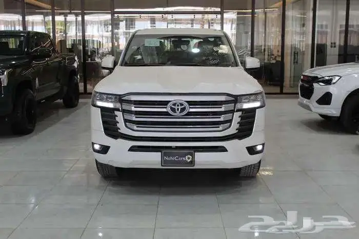 تويوتا لاندكروزر GXR L1 2025 ( عرض خاص ) 1