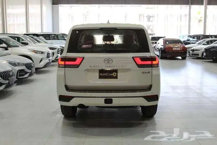 تويوتا لاندكروزر GXR L1 2025 ( عرض خاص ) 4