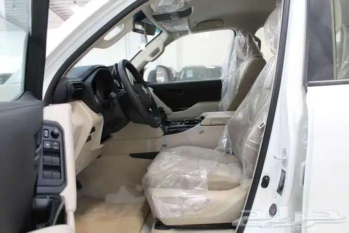 تويوتا لاندكروزر GXR L1 2025 ( عرض خاص ) 9