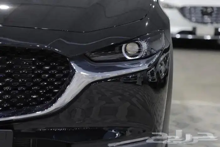 مازدا CX30 نص فل فتحة سقف اربعة سلندر موديل 2025 7