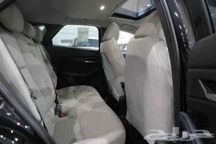 مازدا CX30 نص فل فتحة سقف اربعة سلندر موديل 2025 9