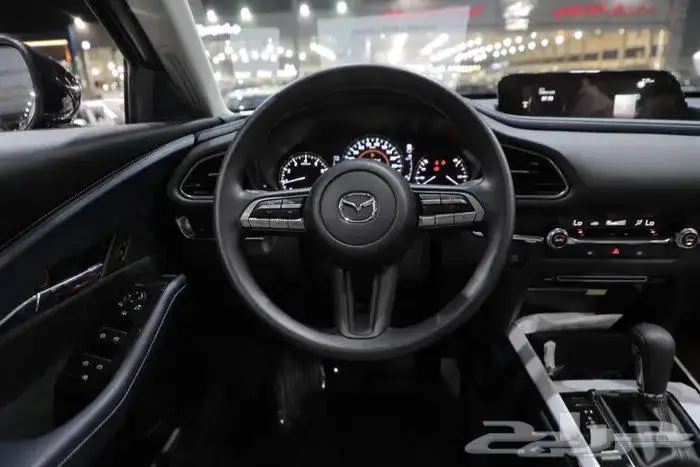 مازدا CX30 نص فل فتحة سقف اربعة سلندر موديل 2025 16