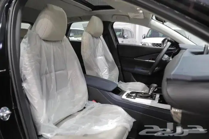 مازدا CX30 نص فل فتحة سقف اربعة سلندر موديل 2025 10