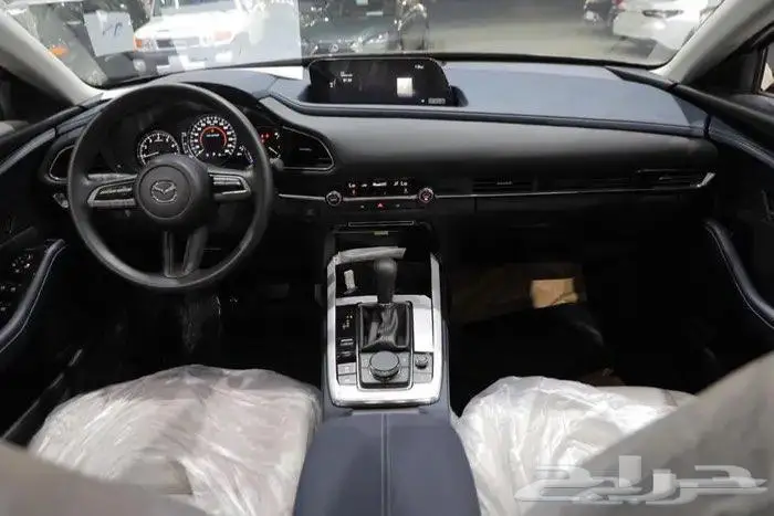 مازدا CX30 نص فل فتحة سقف اربعة سلندر موديل 2025 15