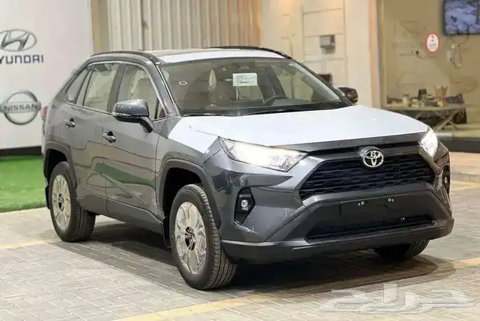 تويوت راف فور xleبنزين رمادى 2025 2