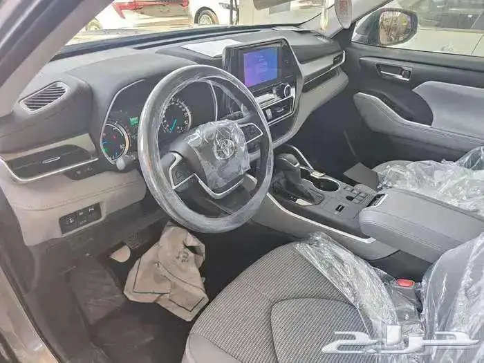 تويوتا هايلاندر GLE 2025 نص فل 8