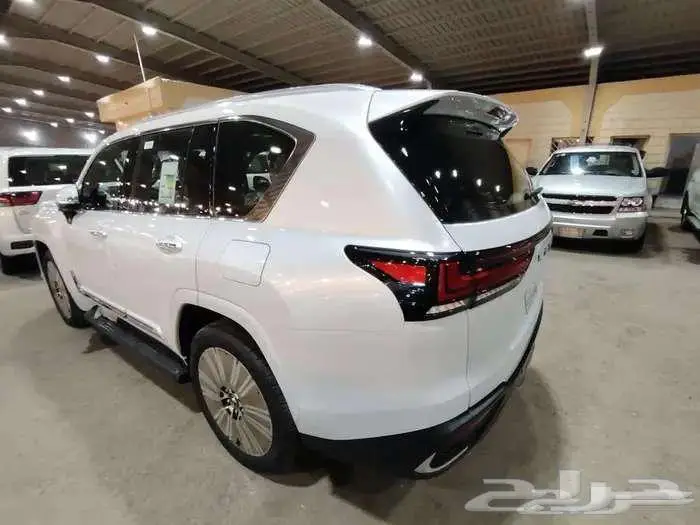 لكزس 600.BB موديل 2024 حبه فقط بنزين 16