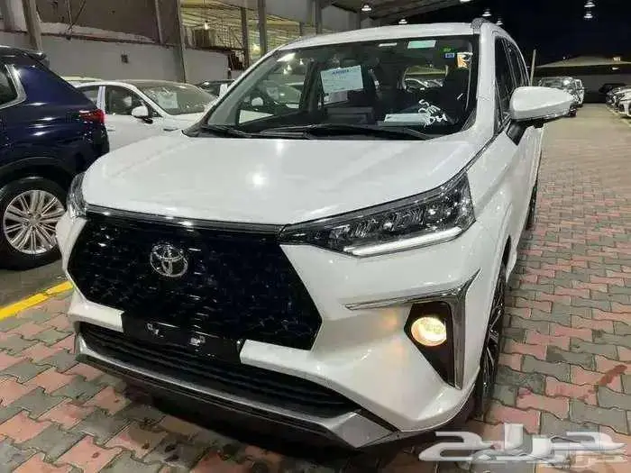 عرض خاص تويوتا فيلوز 2025 ( كاش - تقسيط ) 1