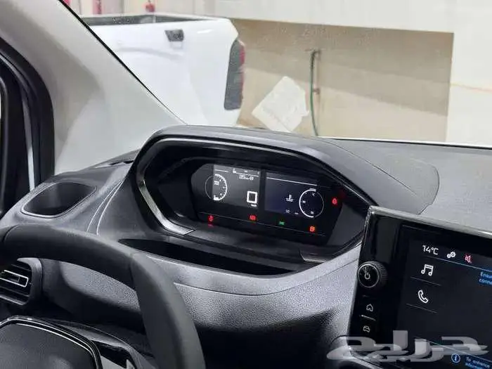 بيجو بارتنر 2025 12