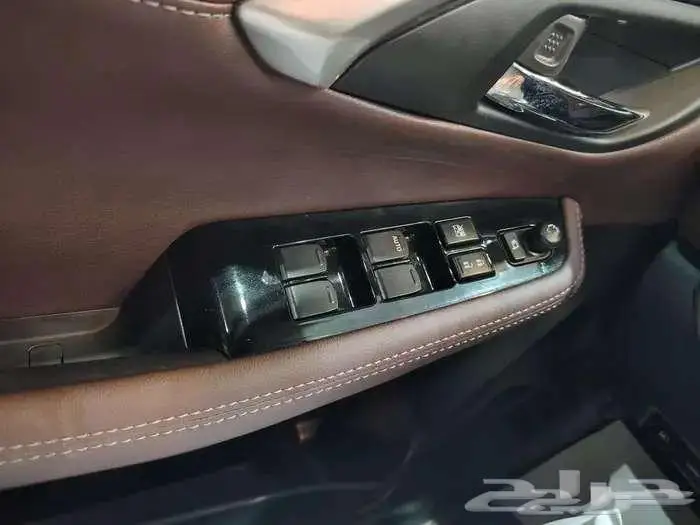 تويوتا اوربان كروز فل كامل 2025 4