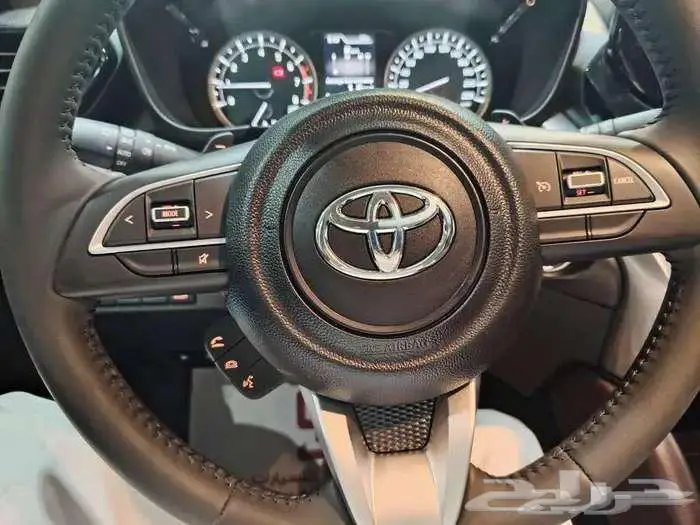 تويوتا اوربان كروز فل كامل 2025 9