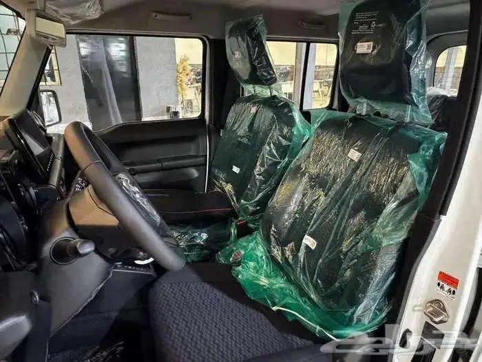 سوزوكي جيمني 2025 12