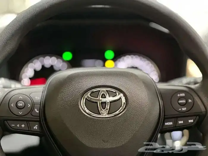 تويوت راف فور xleبنزين رمادى 2025 8