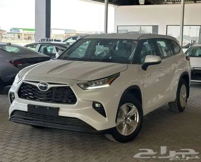 تويوتا هايلاندر LE ستاندر 2025 كاش واقساط 0