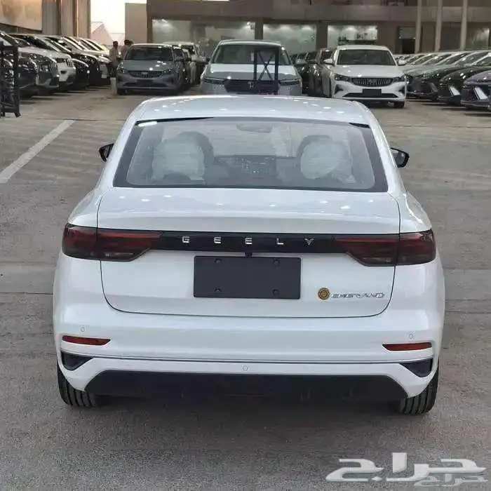 جيلي ام جراند 2025 2026 3