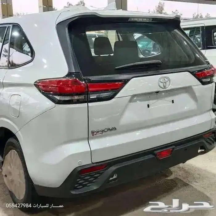 تويوتا انوفا بنزين 2024 14