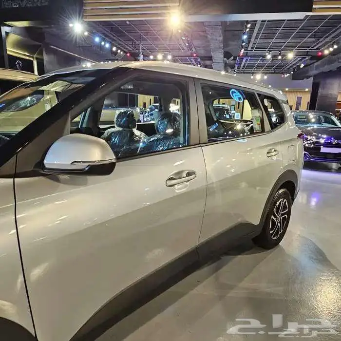 كيا كارينز 2025 GL 2