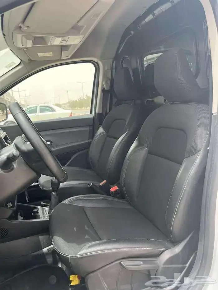 فان رينو 2023 ديزل 8