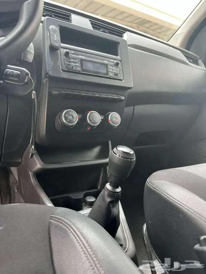 فان رينو 2023 ديزل 13