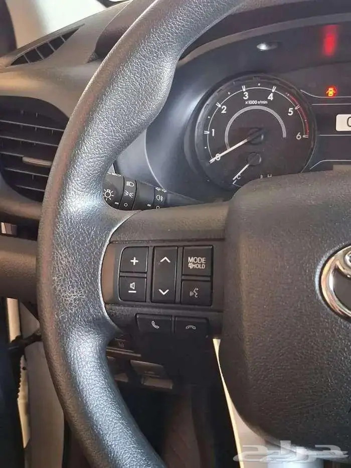 تويوتا هايلوكس GL2 2025 8