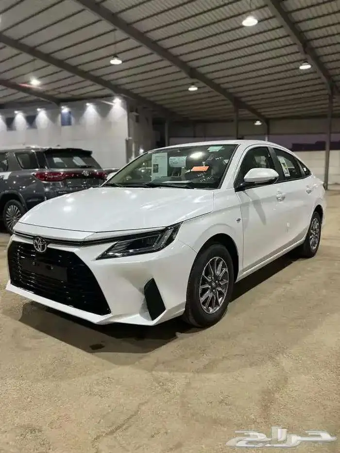 تويوتا يارس استندر 2026 1