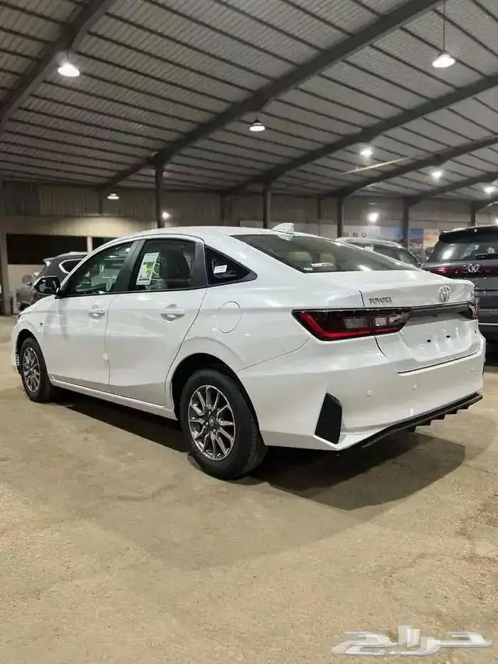 تويوتا يارس استندر 2026 3
