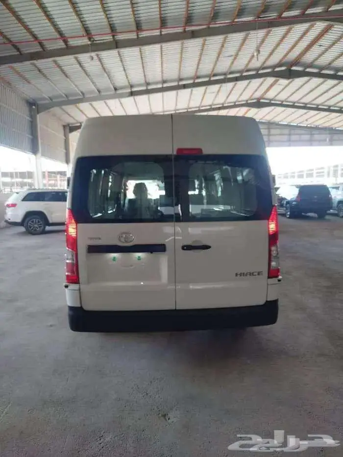 ايس بضاعة سقف عالي قير اتوماتيك ديزل 2.8 2025 7