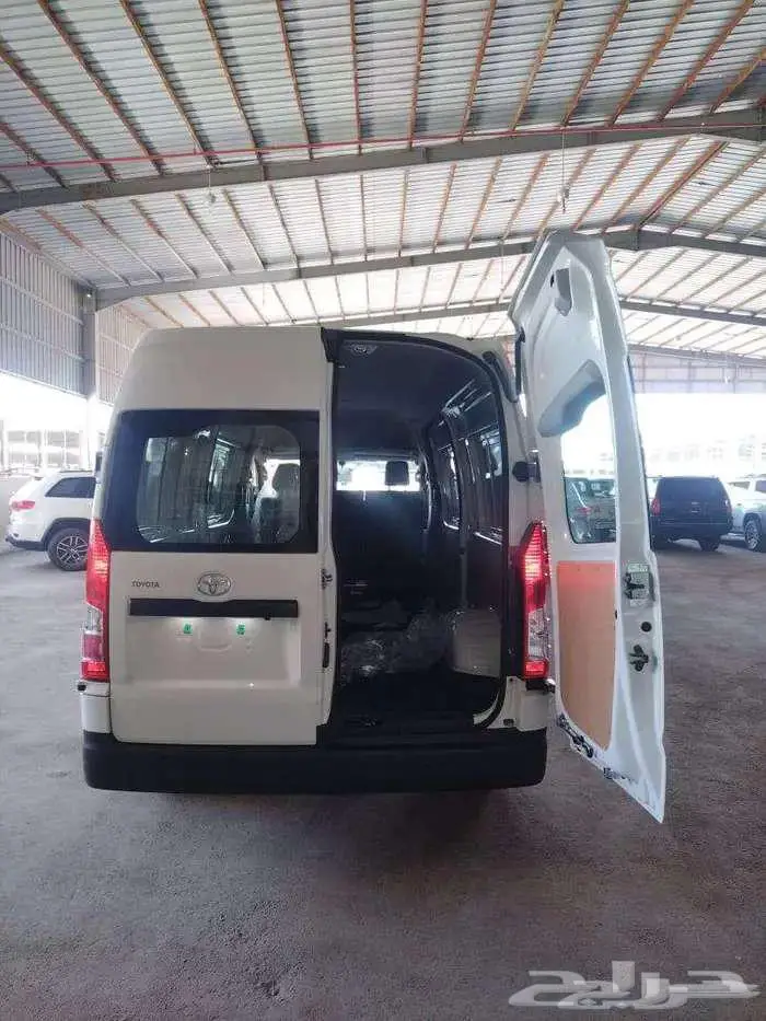 ايس بضاعة سقف عالي قير اتوماتيك ديزل 2.8 2025 9