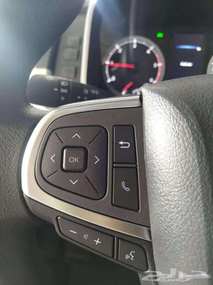 ايس بضاعة سقف عالي قير اتوماتيك ديزل 2.8 2025 17