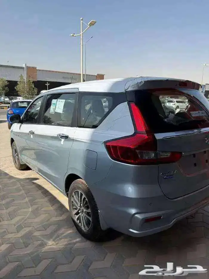 سوزوكي ارتيجا 2025 فل كامل واستاندر 3